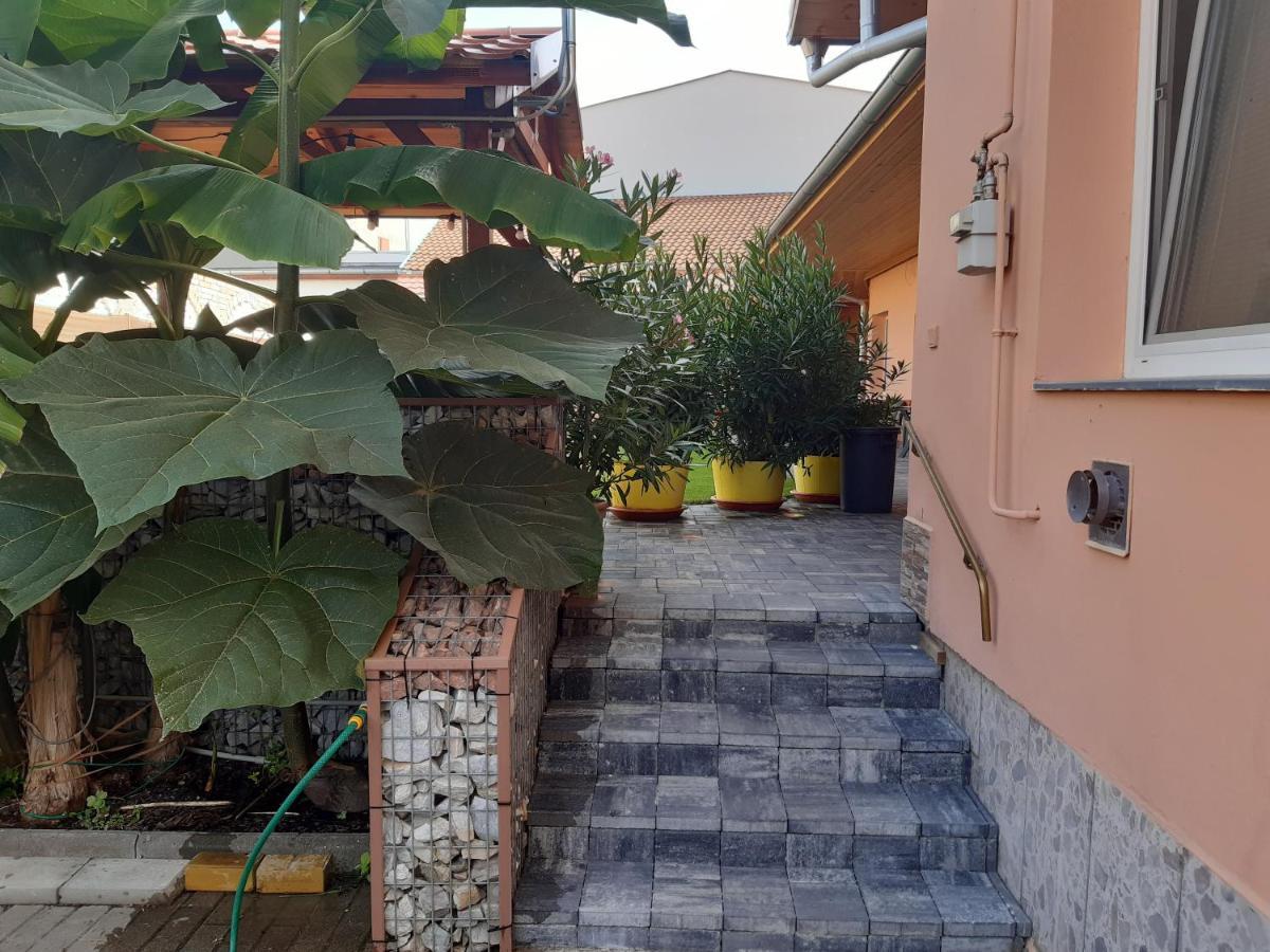 Apartman Fortuna Sturovo Exterior photo