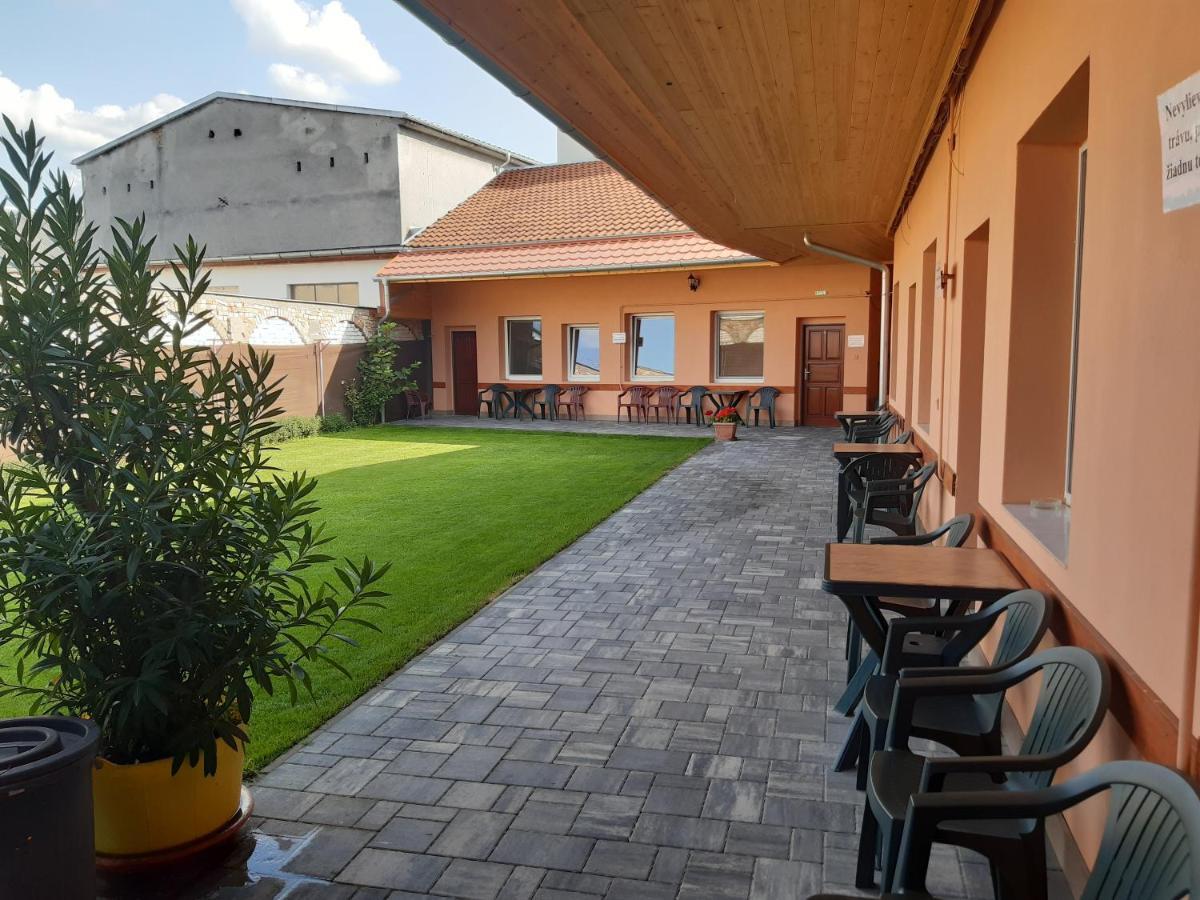 Apartman Fortuna Sturovo Exterior photo