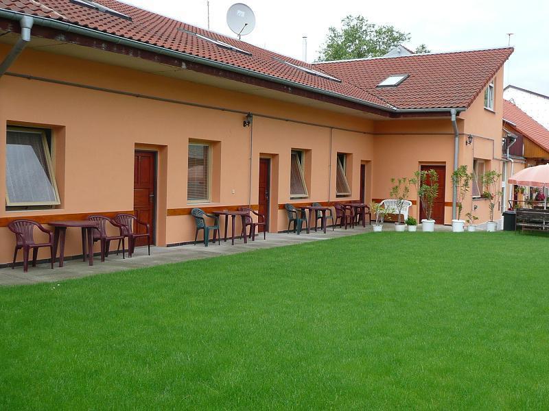 Apartman Fortuna Sturovo Exterior photo